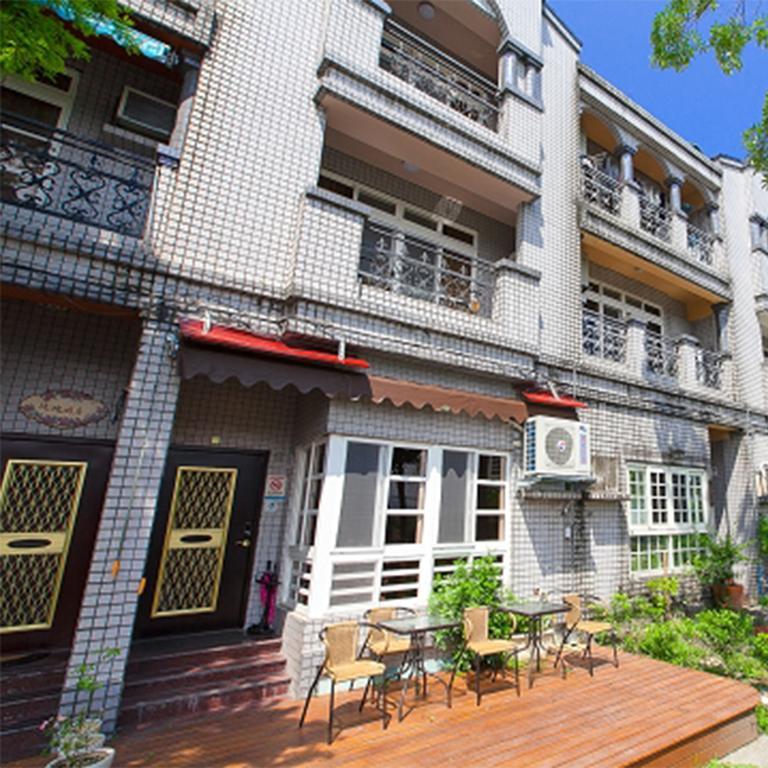 Loving Riverside Apartamento Yilan Exterior foto